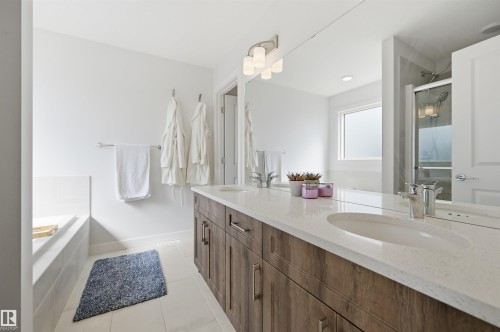 185 Larch Crescent, Leduc, AB - Indoor Photo Showing Bathroom
