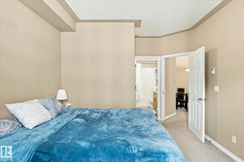#403 10046 110 St Nw, Edmonton, AB - Indoor Photo Showing Bedroom