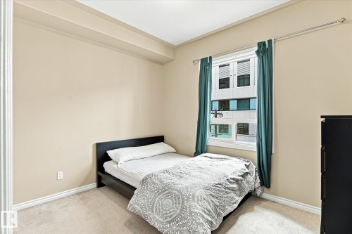 #403 10046 110 St Nw, Edmonton, AB - Indoor Photo Showing Bedroom