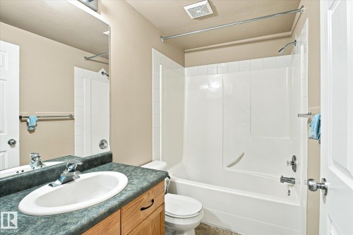 #403 10046 110 St Nw, Edmonton, AB - Indoor Photo Showing Bathroom