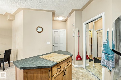 #403 10046 110 St Nw, Edmonton, AB - Indoor