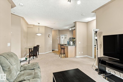 #403 10046 110 St Nw, Edmonton, AB - Indoor
