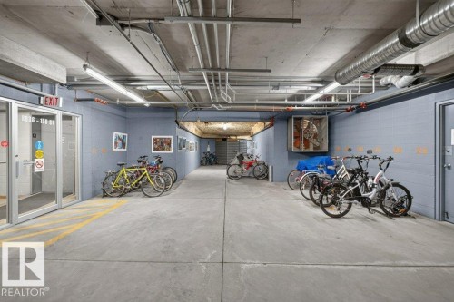 #411 8922 156 St Nw, Edmonton, AB - Indoor Photo Showing Garage