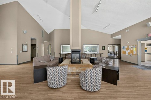 #411 8922 156 St Nw, Edmonton, AB - Indoor Photo Showing Other Room