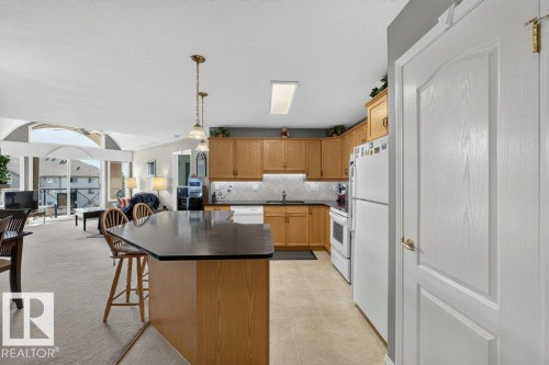 #411 8922 156 St Nw, Edmonton, AB - Indoor Photo Showing Kitchen