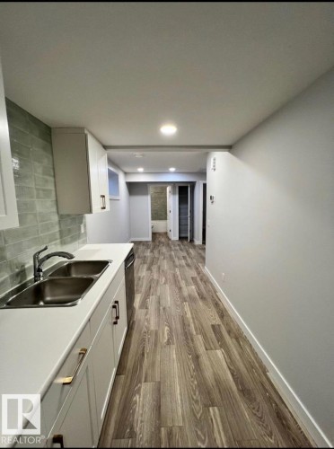 5316 Godson Point(E) Nw, Edmonton, AB - Indoor Photo Showing Kitchen With Double Sink