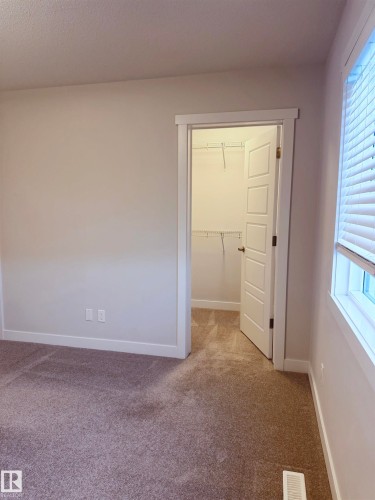 5316 Godson Point(E) Nw, Edmonton, AB - Indoor Photo Showing Other Room
