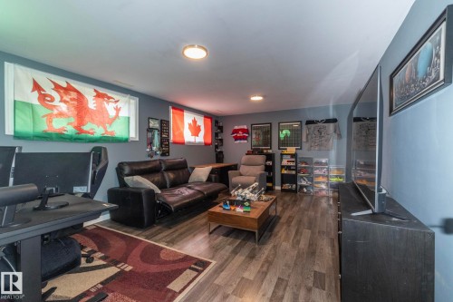 14215 78 Street Nw, Edmonton, AB - Indoor