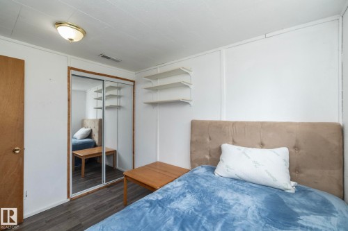14215 78 Street Nw, Edmonton, AB - Indoor Photo Showing Bedroom