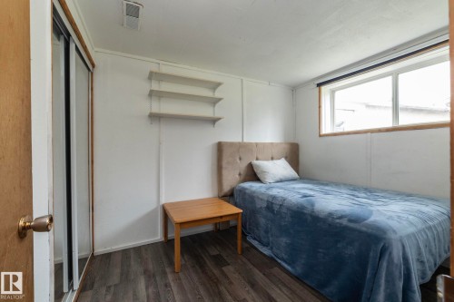 14215 78 Street Nw, Edmonton, AB - Indoor Photo Showing Bedroom
