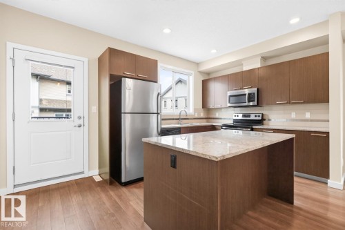 #8 655 Watt Bv Sw, Edmonton, AB - Indoor Photo Showing Kitchen