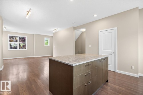 #8 655 Watt Bv Sw, Edmonton, AB - Indoor