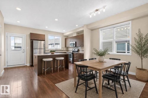#8 655 Watt Bv Sw, Edmonton, AB - Indoor Photo Showing Dining Room