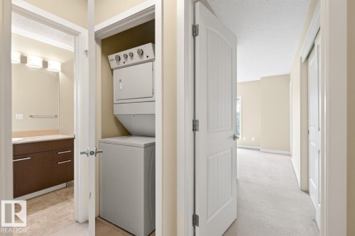 #8 655 Watt Bv Sw, Edmonton, AB - Indoor Photo Showing Laundry Room