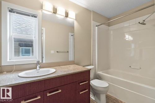 #8 655 Watt Bv Sw, Edmonton, AB - Indoor Photo Showing Bathroom