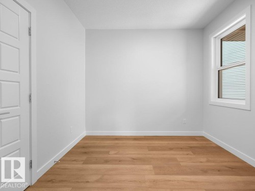 1433 Osprey Crest Nw, Edmonton, AB - Indoor Photo Showing Other Room