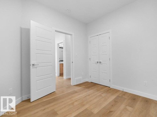 1433 Osprey Crest Nw, Edmonton, AB - Indoor Photo Showing Other Room
