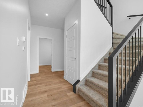 1433 Osprey Crest Nw, Edmonton, AB - Indoor Photo Showing Other Room