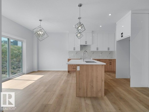 1433 Osprey Crest Nw, Edmonton, AB - Indoor Photo Showing Kitchen