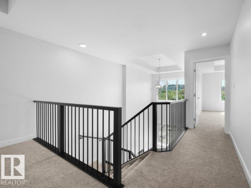 1433 Osprey Crest Nw, Edmonton, AB - Indoor Photo Showing Other Room