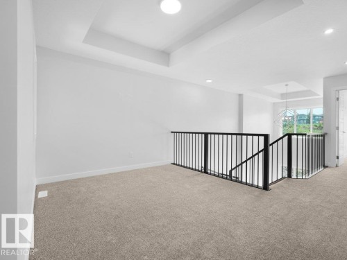 1433 Osprey Crest Nw, Edmonton, AB - Indoor Photo Showing Other Room