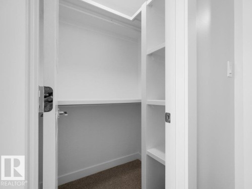 1433 Osprey Crest Nw, Edmonton, AB - Indoor With Storage