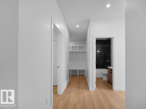 1423 Osprey Crest Nw, Edmonton, AB - Indoor Photo Showing Other Room