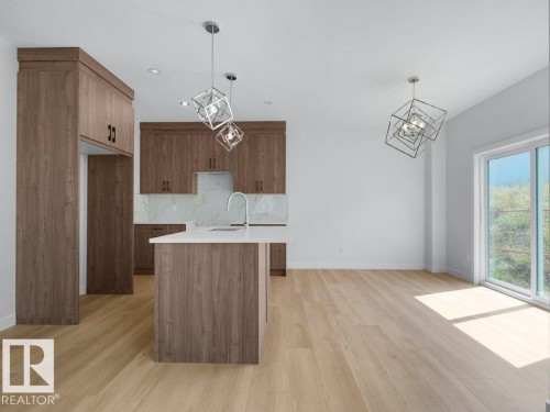 1423 Osprey Crest Nw, Edmonton, AB - Indoor Photo Showing Kitchen