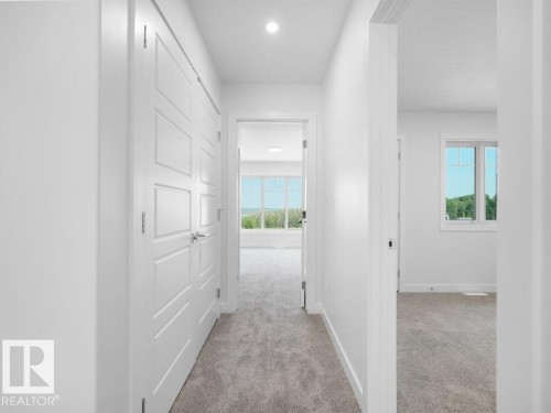 1423 Osprey Crest Nw, Edmonton, AB - Indoor Photo Showing Other Room