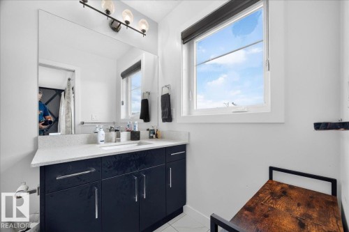 82 Wyatt Ridge, Fort Saskatchewan, AB - Indoor Photo Showing Bathroom