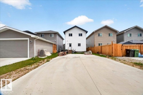 82 Wyatt Ridge, Fort Saskatchewan, AB - Outdoor