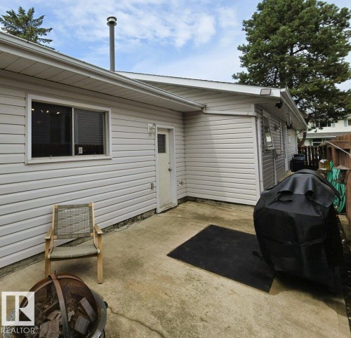 2725 104A Street Nw, Edmonton, AB - Outdoor With Exterior