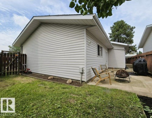 2725 104A Street Nw, Edmonton, AB - Outdoor With Exterior