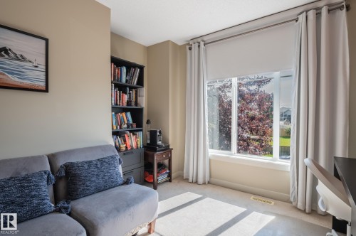 1747 Hammond Crescent Nw, Edmonton, AB - Indoor