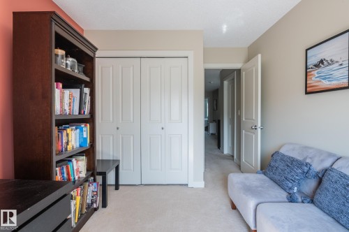 1747 Hammond Crescent Nw, Edmonton, AB - Indoor