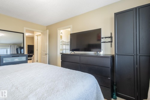 1747 Hammond Crescent Nw, Edmonton, AB - Indoor Photo Showing Bedroom