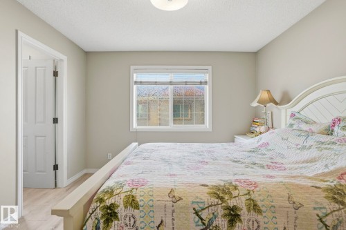 #52 13825 155 Av Nw, Edmonton, AB - Indoor Photo Showing Bedroom