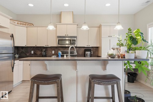 #52 13825 155 Av Nw, Edmonton, AB - Indoor Photo Showing Kitchen With Upgraded Kitchen