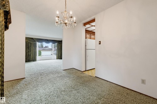 10912 34A Avenue Nw, Edmonton, AB - Indoor Photo Showing Other Room