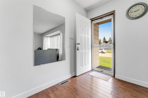 1320 69 Street Nw, Edmonton, AB - Indoor Photo Showing Other Room