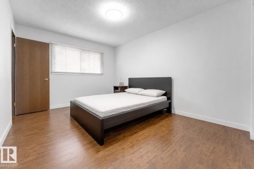 1320 69 Street Nw, Edmonton, AB - Indoor Photo Showing Bedroom