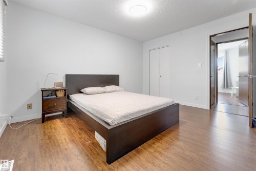 1320 69 Street Nw, Edmonton, AB - Indoor Photo Showing Bedroom