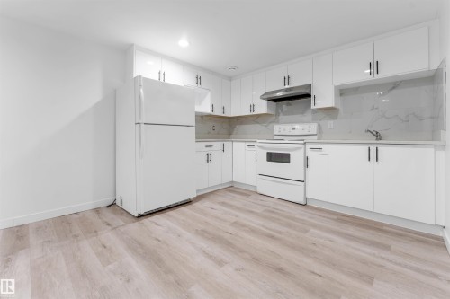 1320 69 Street Nw, Edmonton, AB - Indoor Photo Showing Kitchen