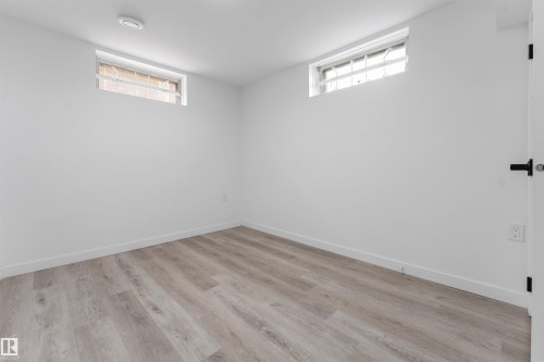 1320 69 Street Nw, Edmonton, AB - Indoor Photo Showing Other Room
