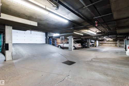 #417 10717 83 Av Nw, Edmonton, AB - Indoor Photo Showing Garage