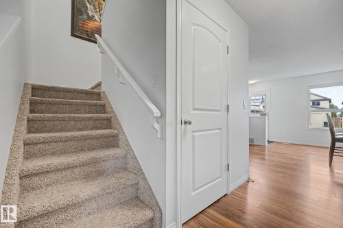 610 Mcdonough Link Link Nw, Edmonton, AB - Indoor Photo Showing Other Room