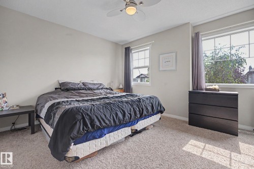 610 Mcdonough Link Link Nw, Edmonton, AB - Indoor Photo Showing Bedroom