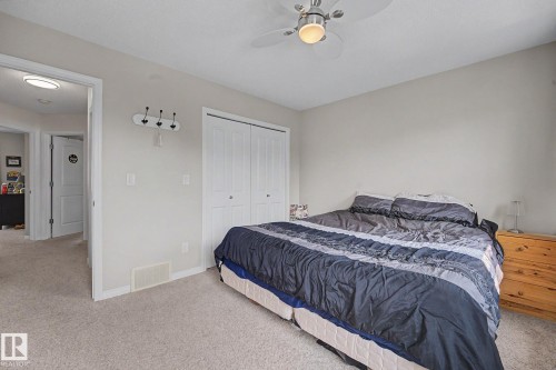 610 Mcdonough Link Link Nw, Edmonton, AB - Indoor Photo Showing Bedroom