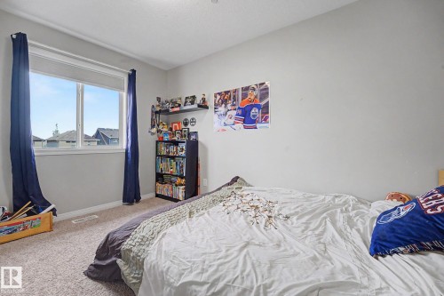 610 Mcdonough Link Link Nw, Edmonton, AB - Indoor Photo Showing Bedroom
