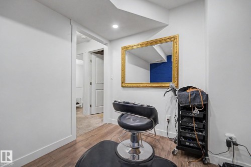 610 Mcdonough Link Link Nw, Edmonton, AB - Indoor Photo Showing Other Room